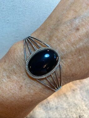 Vintage Native American Sterling Silver Onyx Cuff Bracelet